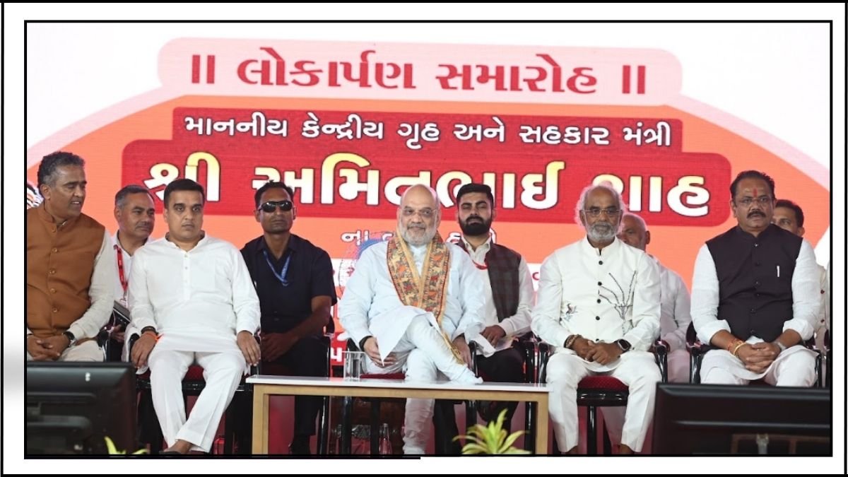 newshotspot11's tweet photo. અમરેલીમાં ‘ગુજરાત ગૌરવ સરોવર’નું લોકાર્પણ, અમિત શાહના હસ્તે તક્તી અનાવરણ
https://t.co/JSYdtbuH3V
#GujaratGauravSarovar #Amreli #AmritShah #AmitShah #GujaratNews #AmreliNews #Dudhalla #GagadiyoRiver #WaterConservation #JalSanchay #SaveWater #GujaratDevelopment #Saurashtra https://t.co/VKcGKWARoH