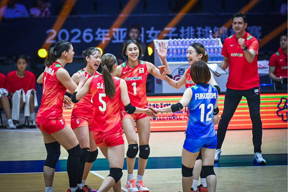 vking_jp's tweet photo. ＼タイの待つ準決勝へ／

バレーボール女子日本代表がチャイニーズタイペイに快勝し準決勝進出を決める！

🇯🇵日本代表 3-0 チャイニーズタイペイ代表

第1セット 25-14
第2セット 25-21
第3セット 25-13

https://t.co/3FOwJedGEG

📸Volleyball World https://t.co/m2L9sE8qcn