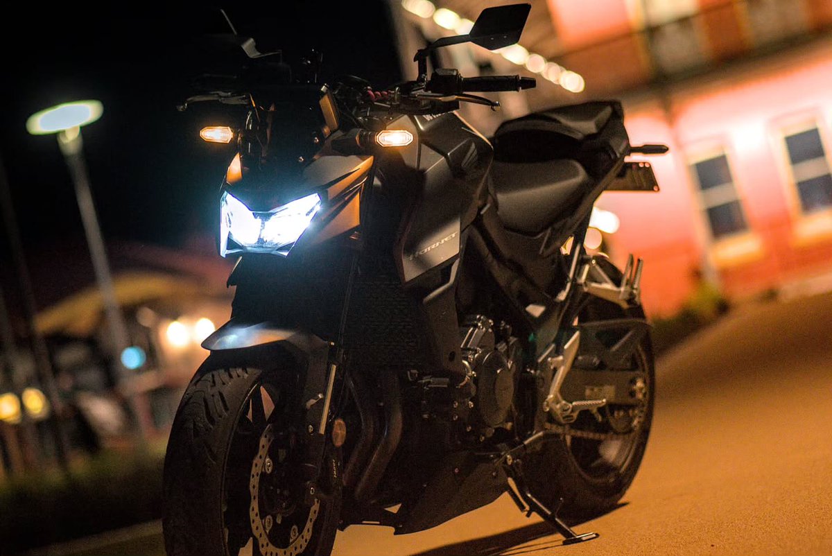 MaynardPorb91p's tweet photo. Experimenting with a nighttime photoshoot. Thank you for your time and dedication, Dang Motorsport. https://t.co/DCFm84ODOL
