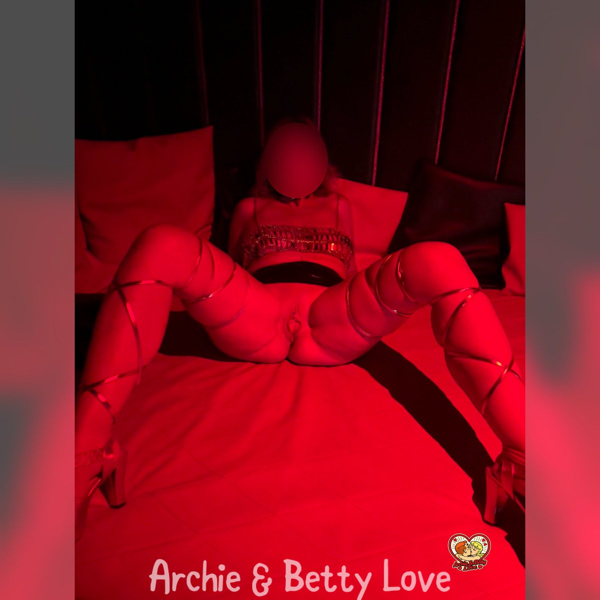 archienbettyluv's tweet photo. Archie fucked me so hard at Plug and Play in #CapDadge last night! I soaked everything! I haven't squirted 💦 like that in a long time! What a mess! Wish a few more couples would have been playing, but we didn't want to miss out on the play room! @CapdAgdeGirls @sexyvero86 @CapAgdeTourisme