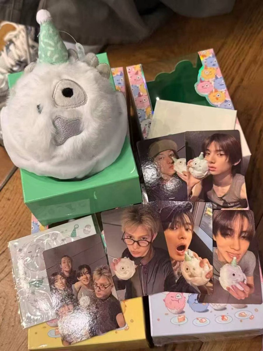 GOtri_go2's tweet photo. *OPEN PRE ORDER CORTIS BALL PLAYEXTENDED BABY VER*

`Pink`
Cortis Ball + sticker + bday hat + box + postcard + CD :195k dp 150❎
Martin 45k
James 45k ❎
Juhoon 50k ❎
Seonghyeon 45k ❎
Keonho 50k ❎
Group 45k ❎

`Yellow`
Cortis Ball + sticker + bday hat + box + postcard + CD :195k dp 150k ❎
Martin 45k
James 45k ❎
Juhoon 50k
Seonghyeon 45k❎
Keonho 50k❎
Group 45k ❎

`Blue`
Cortis Ball + sticker + bday hat + box + postcard + CD :195k dp 150k ❎
Martin 45k
James 45k ❎
Juhoon 50k ❎
Seonghyeon 45k ❎
Keonho 50k ❎
Group 45k

`Pink`
Cortis Ball + sticker + bday hat + box + postcard + CD :195k dp 150 ❎
Martin 45k
James 45k
Juhoon 50k 
Seonghyeon 45k 
Keonho 50k ❎
Group 45k

ldp 13 sept
minat bisa join go👇🏻⬇️
https://t.co/AfbkEZtZKO