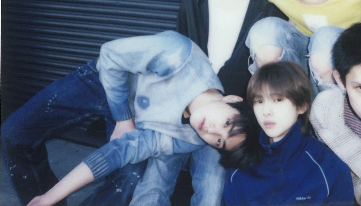 dunitirori's tweet photo. 귀여워..
형한테 닿고싶고 장난치고싶은 애기 https://t.co/tLM5BkfQG4