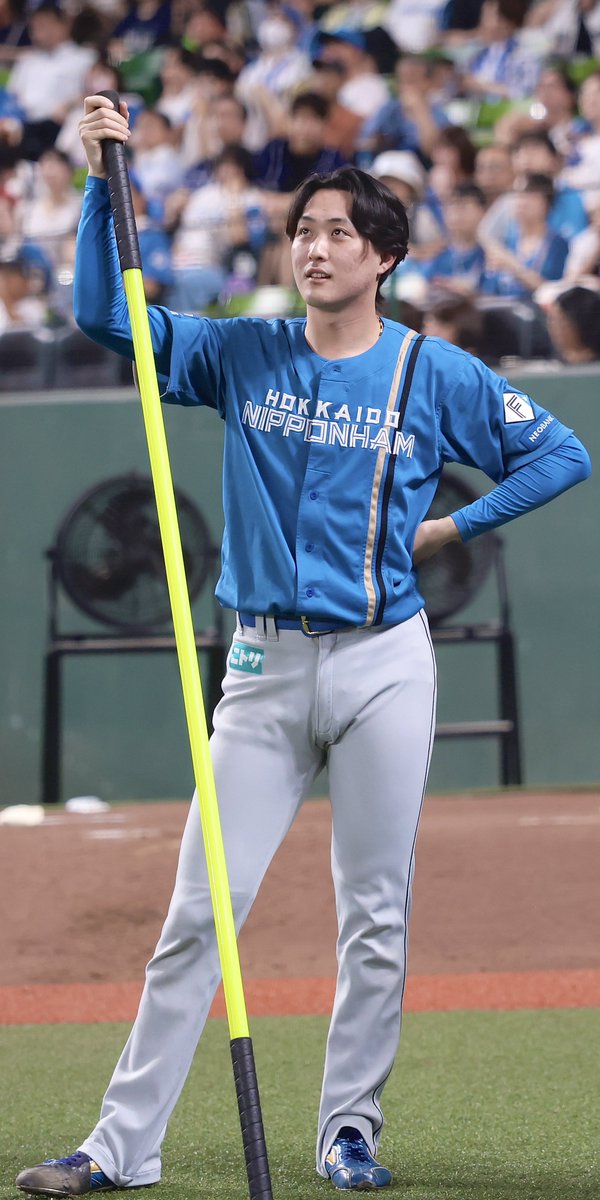 choshidoyo's tweet photo. ファイターズ陰謀論(イン・ボーロン)
Twitterのサムネが縦長になったのは2人の全体像をまじまじと見るため

#福島蓮 #柳川大晟 https://t.co/HctvRYT8u5
