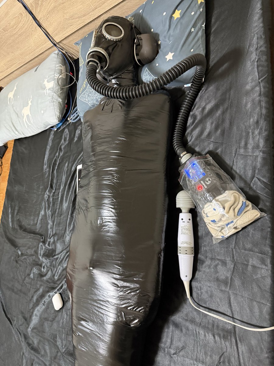 quack30678's tweet photo. 第一次玩電擊肛塞+第一次玩木乃伊（差點被自己口水嗆死
@sean50419 https://t.co/MFV1in3u4K