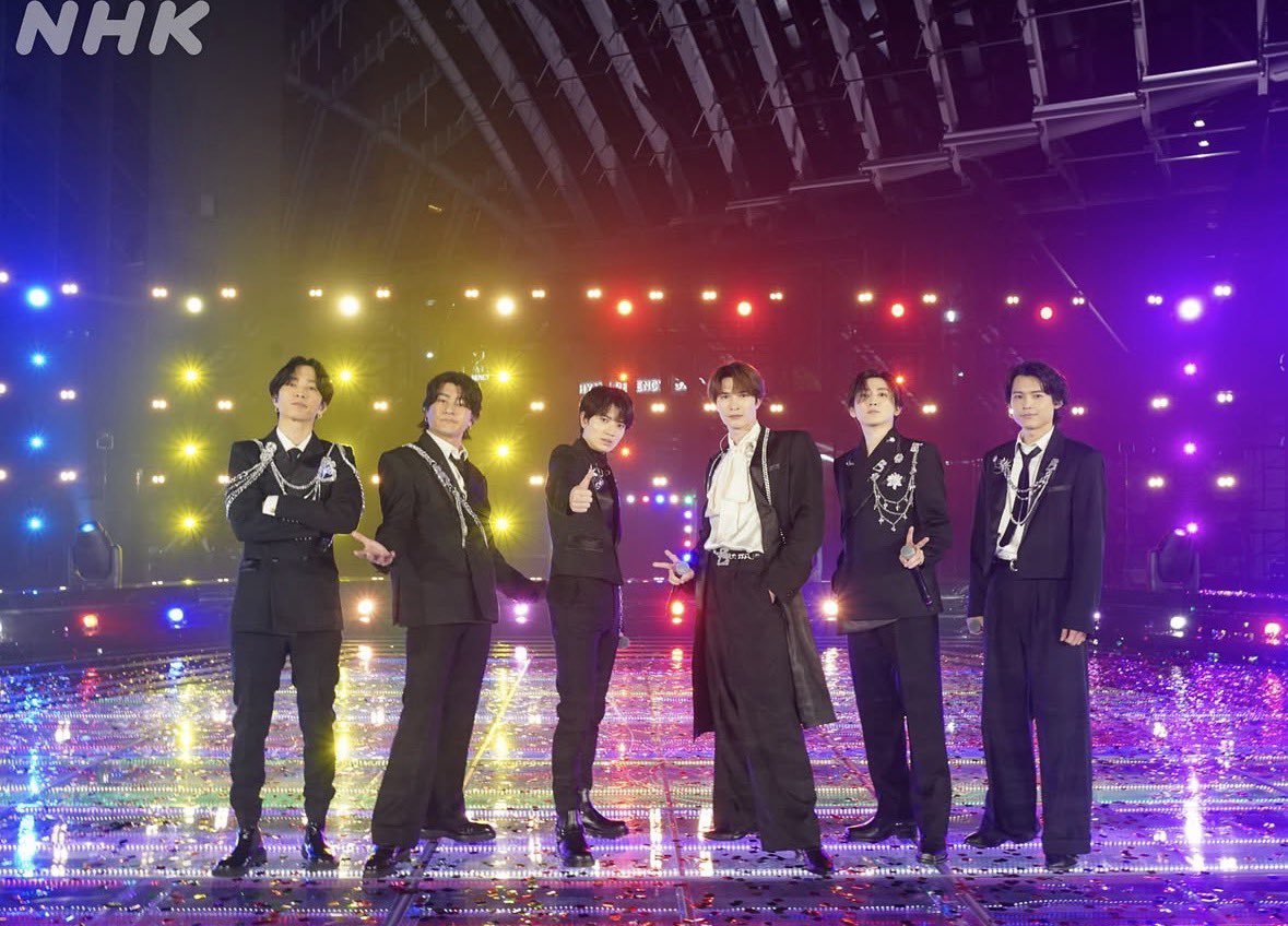 _0lvl2's tweet photo. 今更ながら、去年の紅白歌合戦のSixTONESのビジュが本当に忘れられない https://t.co/f3SUeVbYOC