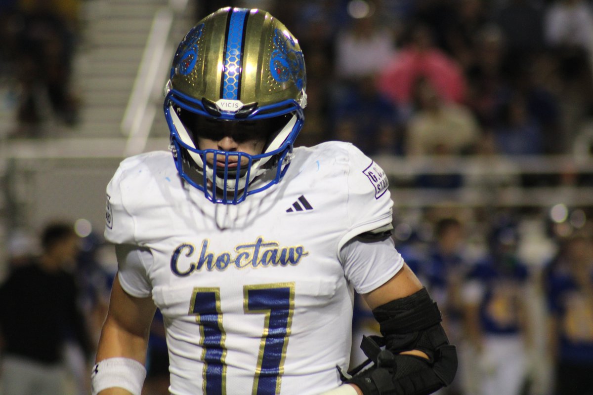 PrepRedzoneOK's tweet photo. ICYMI: Week 0 Players To Watch, Featuring:
@Abe_Gomez09 
@Benrogers2027 
@case_alexander5 
@DamonDavis_44
@_DrewFrank
@FisherLai4
@Osbornegabe5
@KyngGolston54 
@RemiLaughlin10
@TeeHawk2323
#OKPreps 
👇🔗ARTICLE🔗👇
https://t.co/HZEmK2gbfb
👇🔗VIDEO🔗👇
https://t.co/ipmJZn71eR https://t.co/sTaKTfUrQA