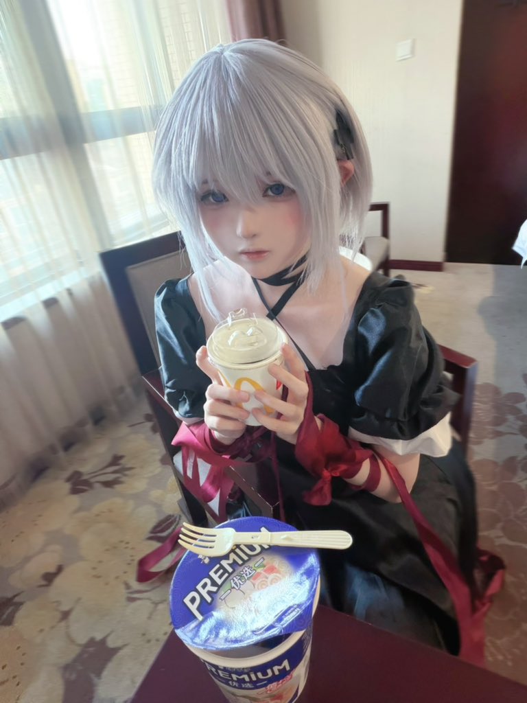 Gongye_11's tweet photo. じーーーー
#Rewrite #コスプレ https://t.co/RY1yITZes8