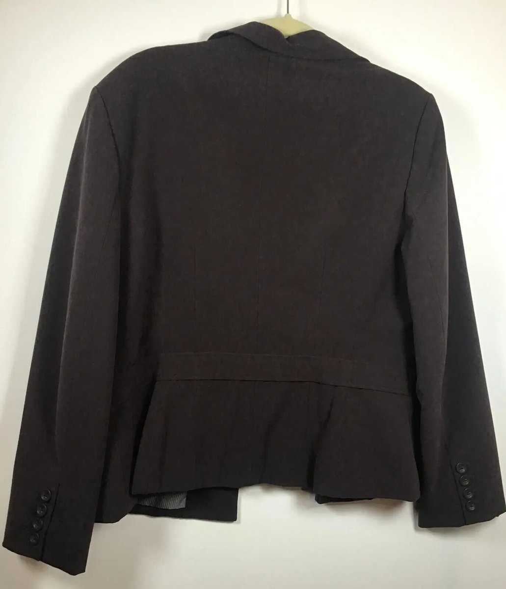 outreach2004's tweet photo. Worthington Works Woman's Size 16 Brown Long Sleeve Blazer
https://t.co/jDbRpNjPPv https://t.co/3d0aOIjHeh