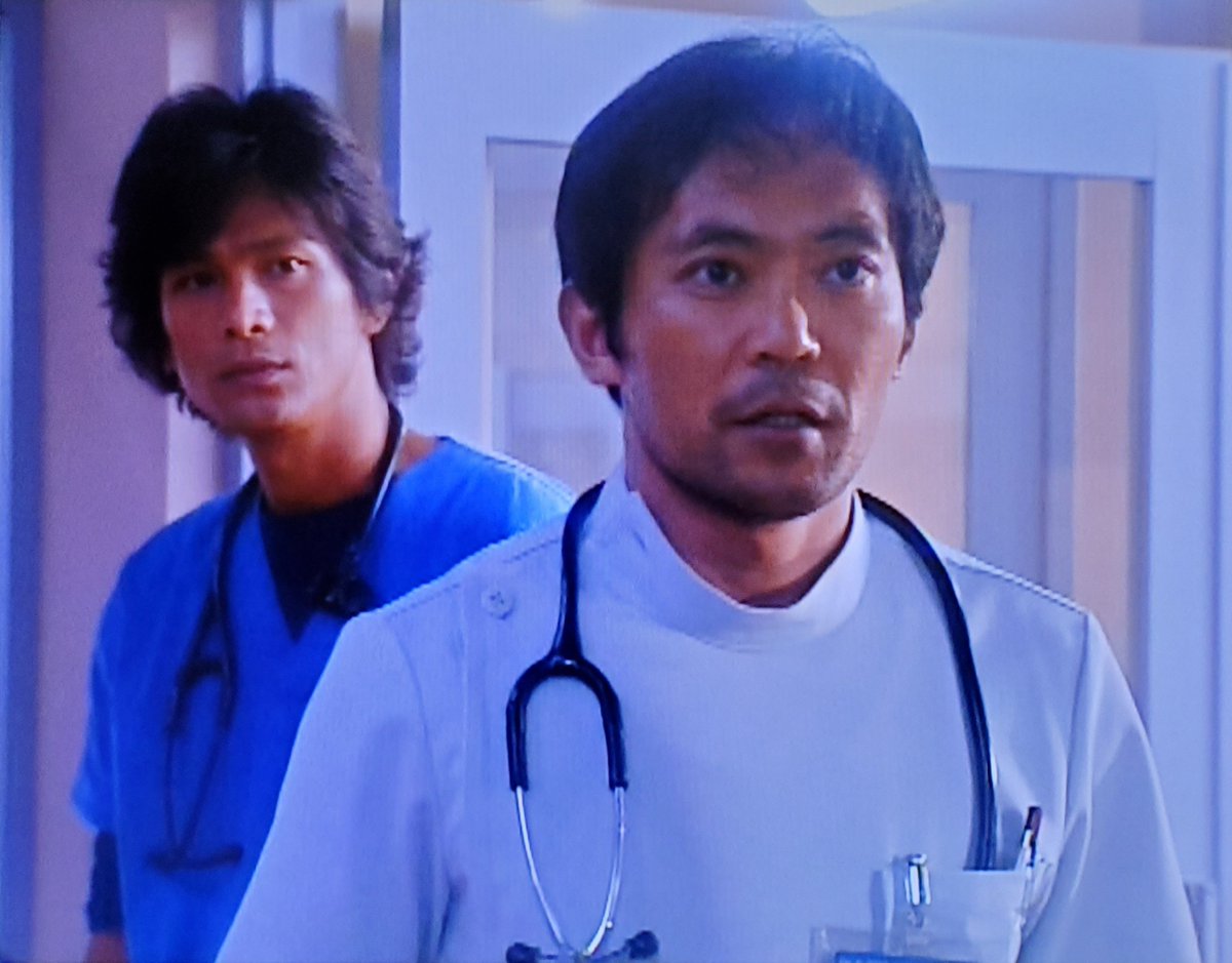 555_reo's tweet photo. 救命病棟24時 第2シリーズの登場人物
松雪泰子演じる香坂先生もよかったけど、渡辺いっけい演じる小田切医局長が好きだった

進藤先生に｢救命救急は医療の原点｣、｢目の前の人を救いたい、そのために医者になったんだ｣と語った直後、
24時間365日働きっぱなしの過労が祟ってクモ膜下出血で倒れる https://t.co/VsR5twhj4h