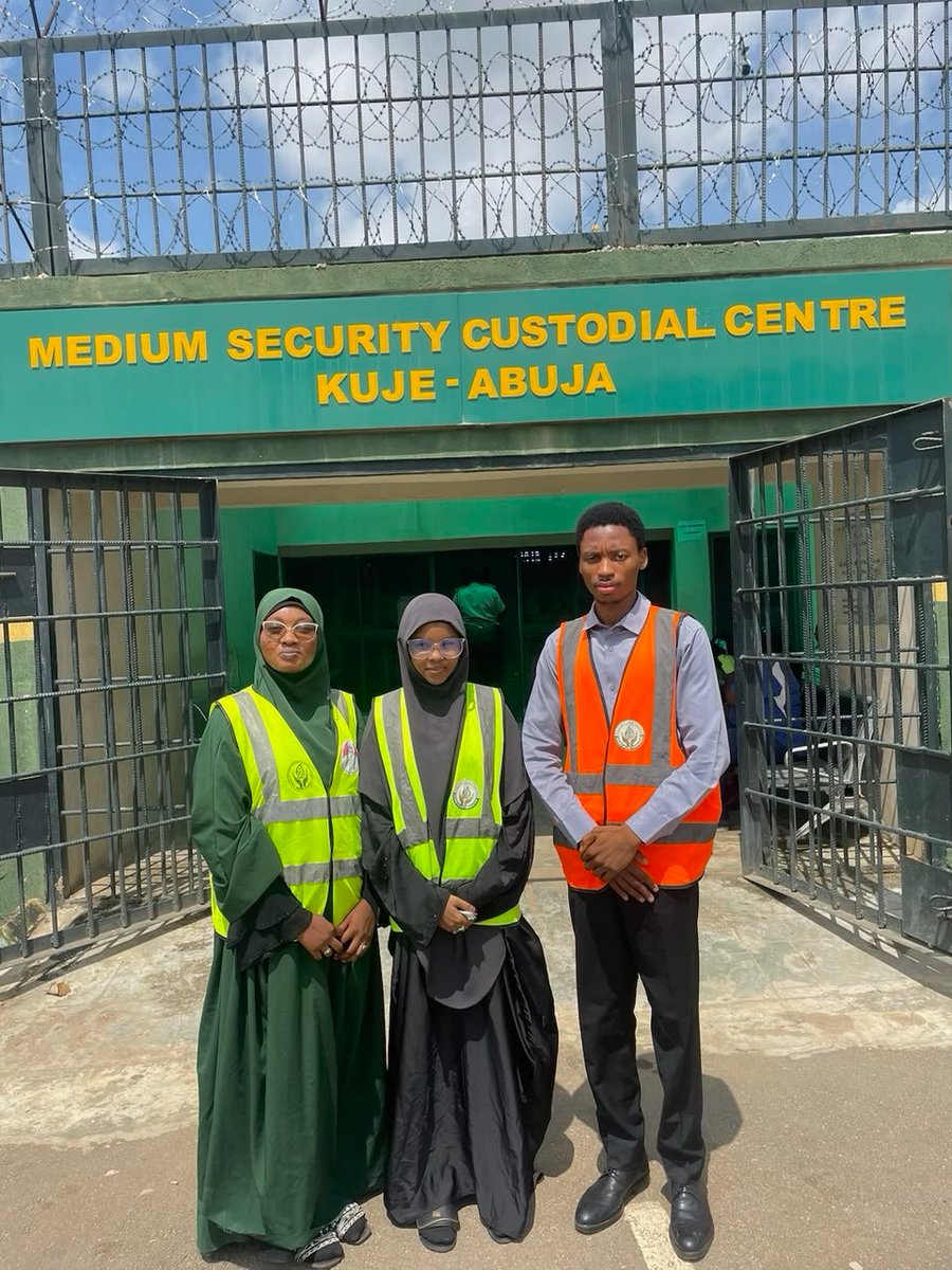 Zahra_Relief_F's tweet photo. New:
Zahra Relief Foundation visited Kuje Correctional Centre in Abuja
Yesterday, Tuesday, 12 Rabi’ al-Awwal 1448 AH, continuing its commitment to reaching people in need.
#PrisonOutReach
#Humanitarian
#ZahraReliefFoundation https://t.co/qJoNzvR5cs
