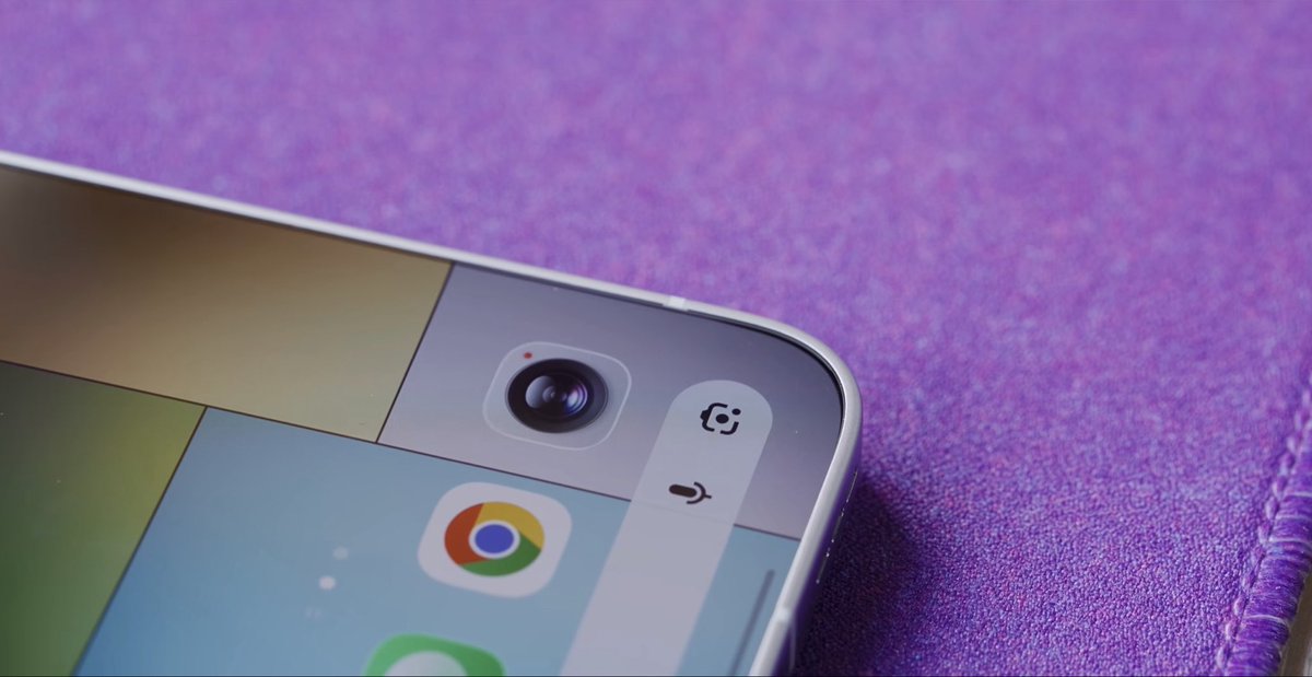 almightytech12's tweet photo. TECNO CAMON is taking smartphone design to the next level 👀
A 0mm bezel concept phone with a holographic back. This could be the future of smartphones! 🔥
And we might see this innovation in India as early as Q1 2027. 🇮🇳
#TECNO #CAMON #Tech #Smartphones https://t.co/i7KFzhpxDU