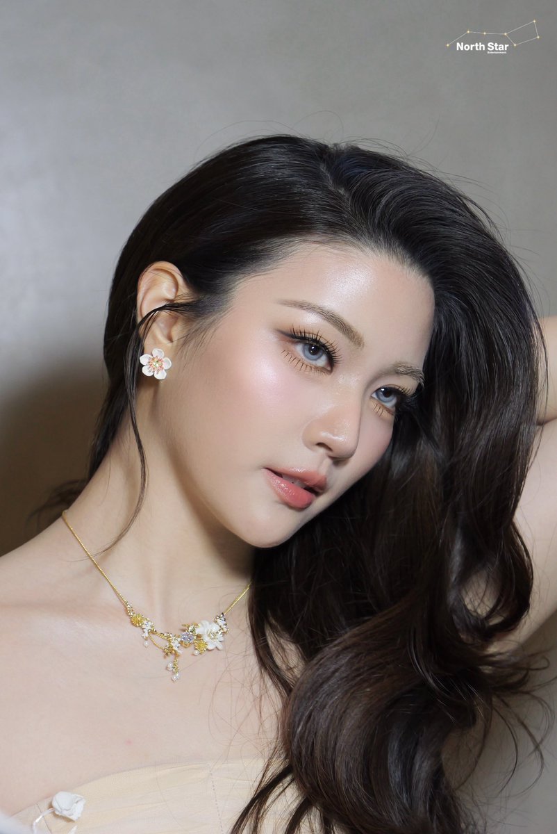 LunarSecret__'s tweet photo. ลุควันนี้นุว่านุตุยได้เลยยย~ เล่นกับใจนุอีกแล้ว

GINNY CHLOE BEAUTY AWARDS26
#GinnyxCentralBeautyAwards2026 https://t.co/jlIf0uCjRw