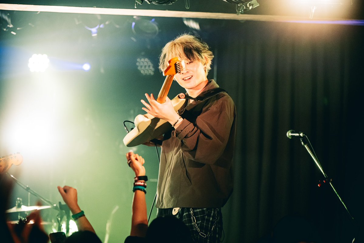 shaftray000's tweet photo. 【LIVE PHOTO📸】
2026.8.26(Wed) at 大阪・アメリカ村BEYOND

Shaftray 2026 Tour『斜陽と喧騒』大阪公演

📸 @peruchi_phoba 
#Shaftray https://t.co/qJ6foUfriP