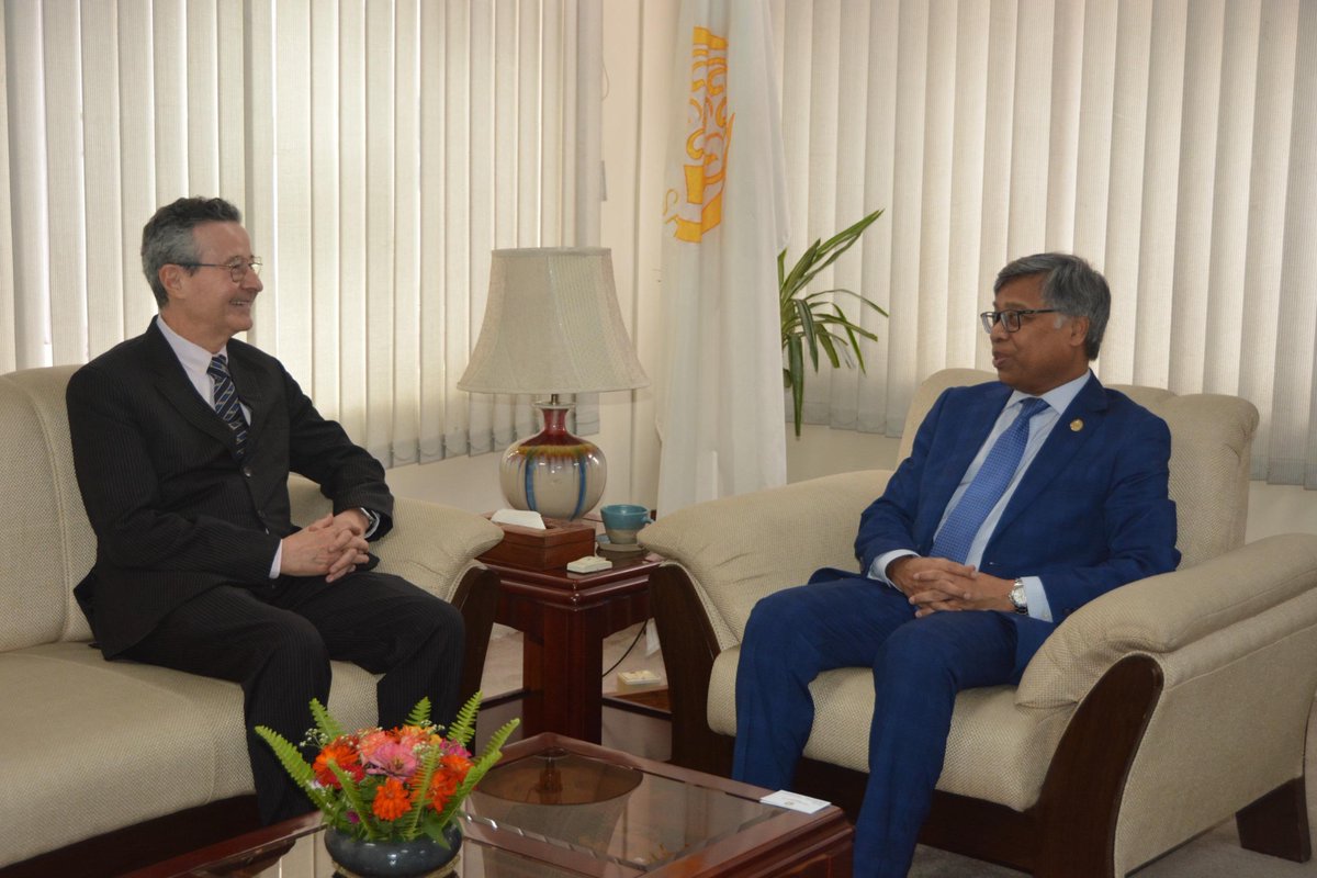 SaarcSec's tweet photo. Amb Md. Golam Sarwar, Secretary General, received H.E. Mr. Mohammad Aamir Khan, Amb-Designate of Pakistan to Nepal and H.E. Mr. Claudio Raja Gabaglia Lins, Amb-Designate of Brazil to Nepal at the SAARC Secretariat today. 
#SAARC https://t.co/ts7XLLPNp5