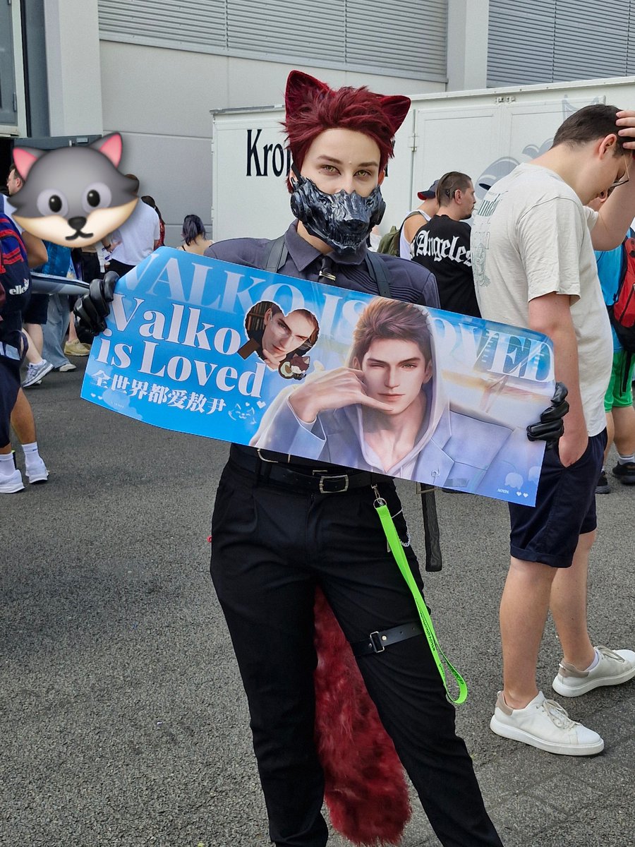 lazyArmi's tweet photo. RT @Lunelle_Valko: Found valko again 🐺
Awooo

#gamescom #6LIsAtGamescom #ValkoIs6thLI https://t.co/LwUUhdanr0