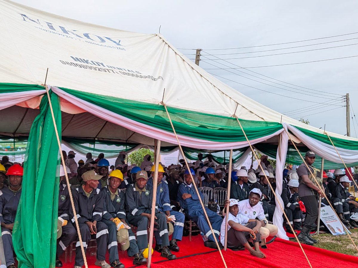Abdool85's tweet photo. Kaduna Update: His Excellency, the Governor of Kaduna State, Senator Uba Sani, is set to break another record in Kaduna and Nigeria at large today as the Kaduna State Institute of Vocational Training and Skills Development graduates 4,050 trainees across various skill disciplines.
The institution, initiated by the Governor and commissioned by President Tinubu, is widely regarded as the best in the country, with campuses in Rigachikun, Soba, and Samaru Kataf.

Governor Uba Sani; his deputy, Dr Hadiza Sabuwa; Minister of Education, Dr Maruf Olatunji Alausa; Honourable Minister of Trade and Investment, Dr Jumoke Oduwole, MFR; Executive Secretary of the NBTE, Prof. Idris Muhammad Bugaje; His Royal Highness, Amb. Ahmed Nuhu Bamalli, Emir of Zazzau; and many other dignitaries are currently gathered at the Abdulkadir Balarabe Musa Campus, Rigachikun, Igabi LGA for the event.
#WorkingForKaduna 
#KIVTSD
#UbaSaniIsWorking