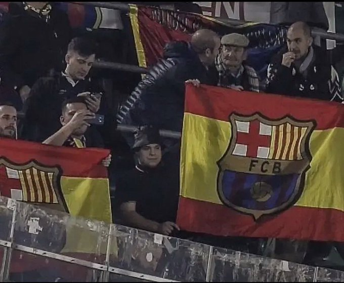 gommezvoid's tweet photo. Barça y España unidos. 🇪🇸 https://t.co/3YpkoeHnuu