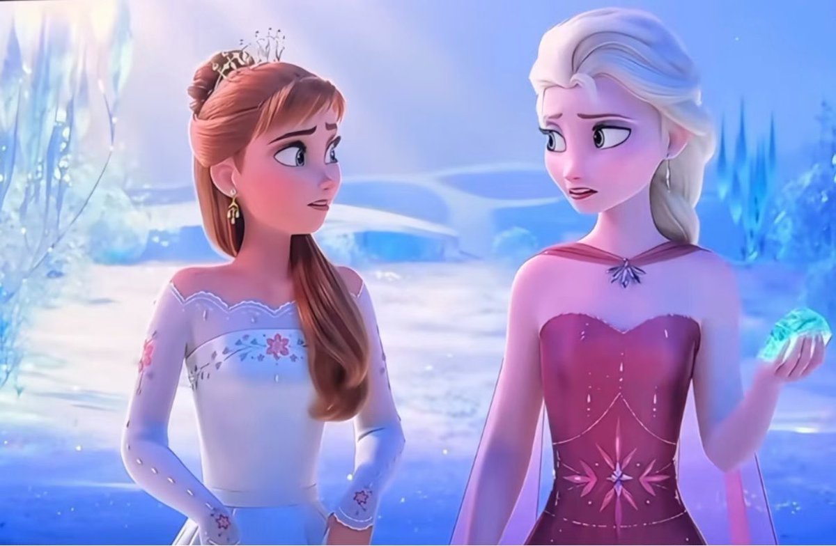 untiltheendum's tweet photo. Anna got ten million hairstyles and Elsa still has the same braid 😭 girl i’m sick but she’s still gorgeous https://t.co/Gl0HQUoByd