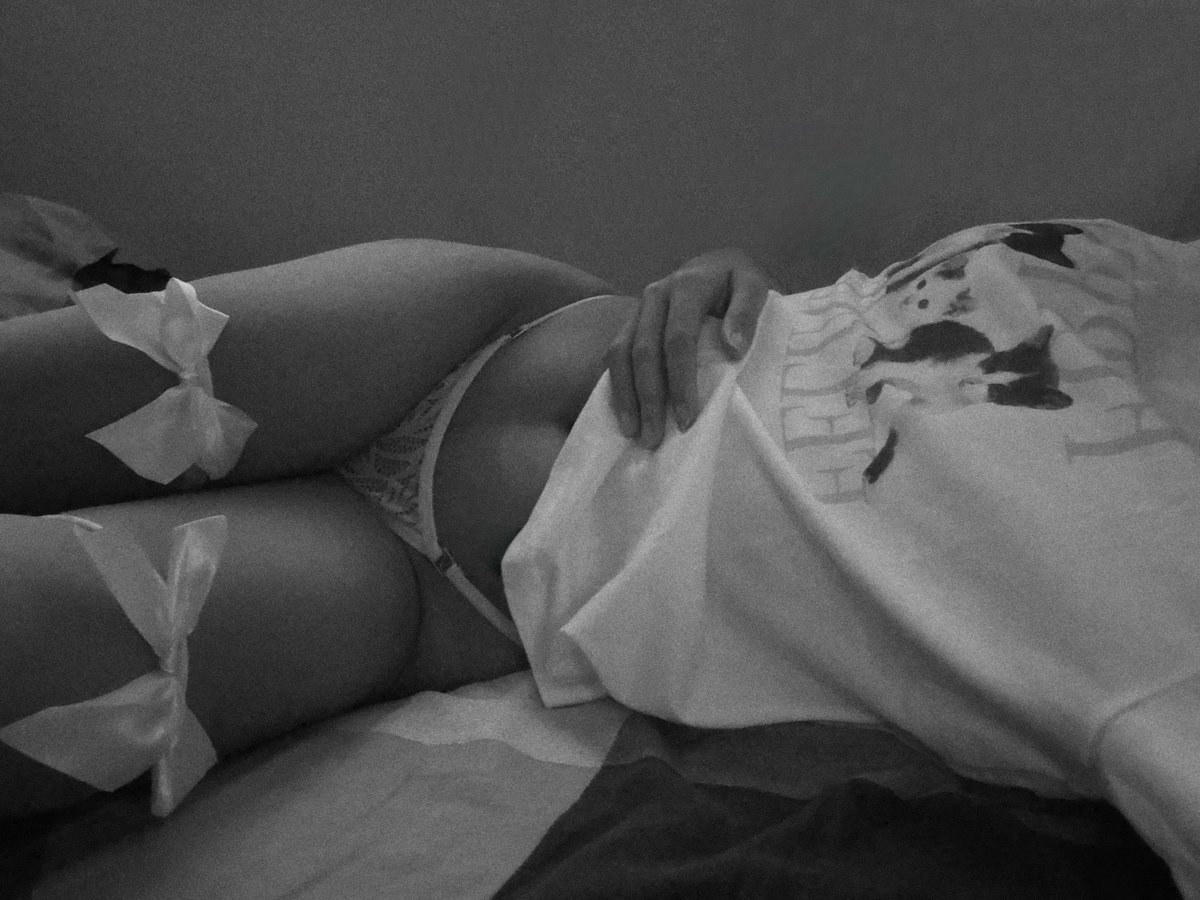 ssanabae's tweet photo. not new to #nsfwtwt ˙ᵕ˙

⋆.˚ 24 she/her, pan, sub leaning switch, itty bitty titty kitty girl

dms open! let's be moots? #nsfwtwtًً  #nsfw https://t.co/AfS1xONqOZ