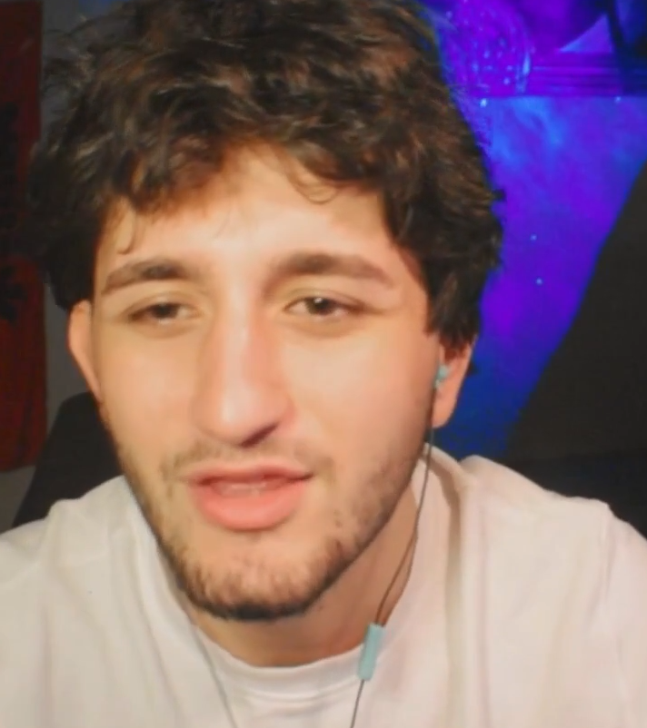 ZoomerHustler's tweet photo. @NOKSTERRR you literally have a negative canthal tilt, a deviated nose bridge and tip, and asymmetrical lips and chin. https://t.co/5fWXdOlglm