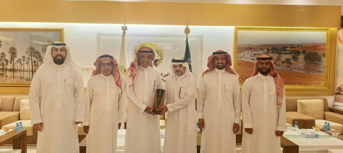 whctumair's tweet photo. قامت جمعية الوفاء بتدشين سيارة نقل الأجهزة الطبية، وذلك بالتعاون مع بنك الجزيرة الذي قدم الدعم اللازم لهذا المشروع، وذلك حضور التدشين الدكتور فهد العليان، النائب الأول للرئيس التنفيذي ورئيس مجموعة الاستدامة والمسؤولية الاجتماعية ببنك الجزيرة. https://t.co/9Kyg75HauP