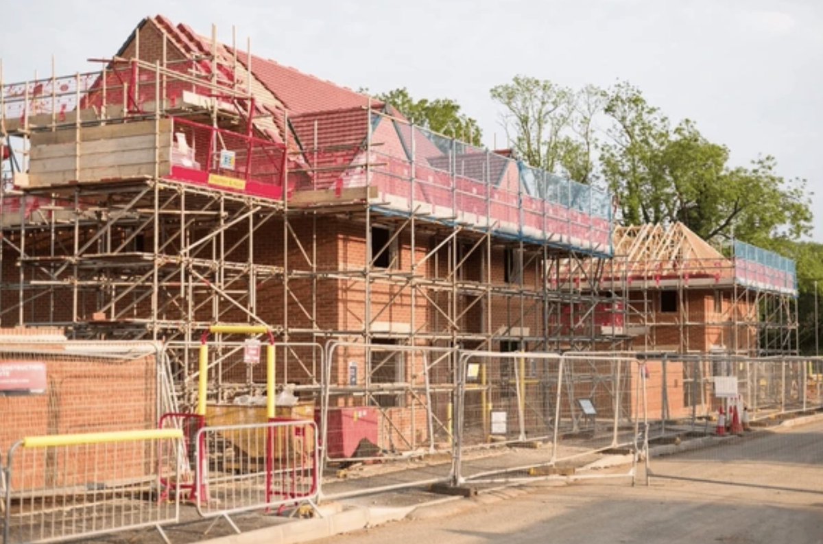 Funding_247's tweet photo. 🏗️ Development opportunities need funding that can keep pace.

From site acquisition and refurbishment to ground-up development, Funding-247 Limited connects clients with specialist brokers who understand complex property finance requirements.

📩 enquiries@funding-247.com https://t.co/kirlciWzCq