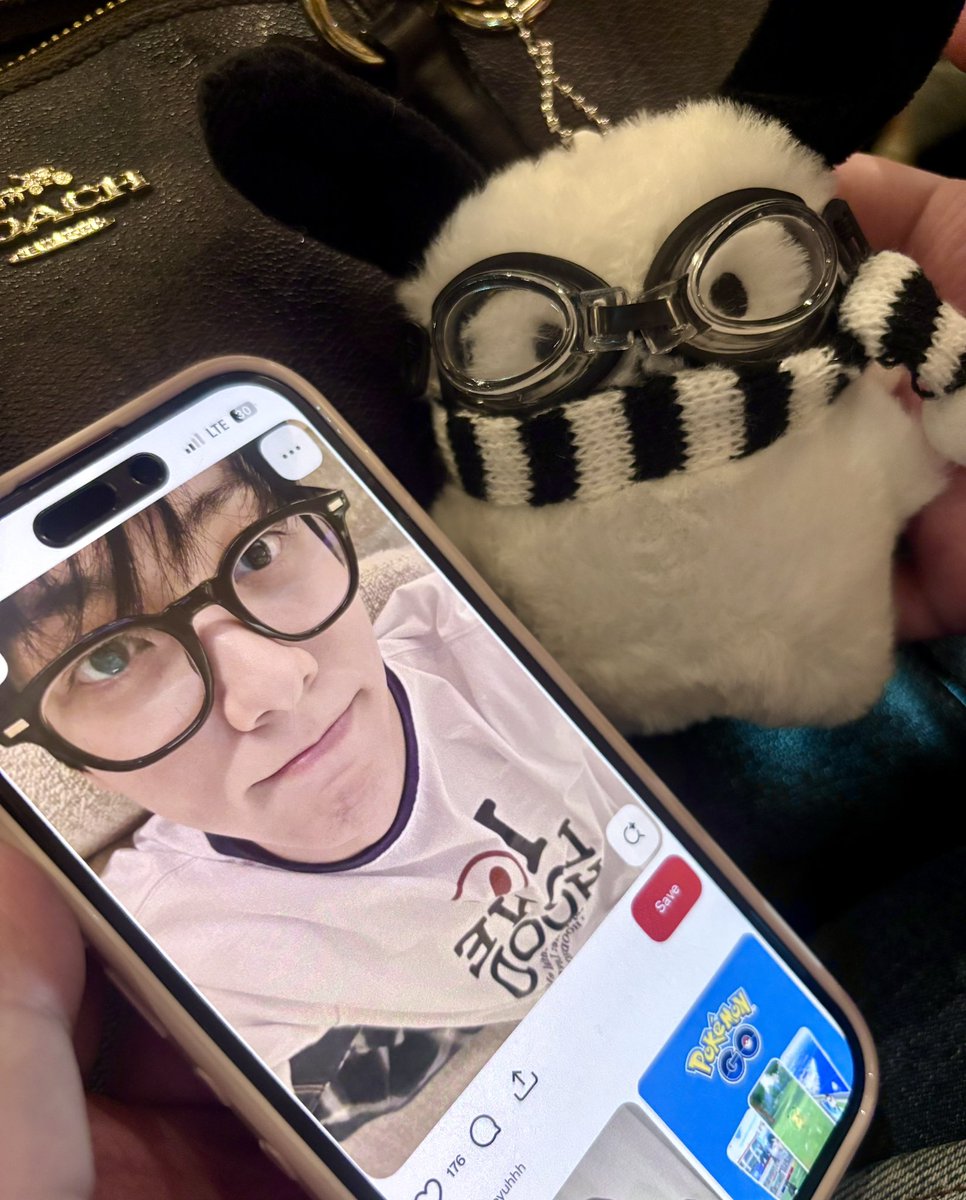 soobcave's tweet photo. MY NEW KEYCHAIN... Oh my god 😭💔 https://t.co/7Oz3BBaGuz