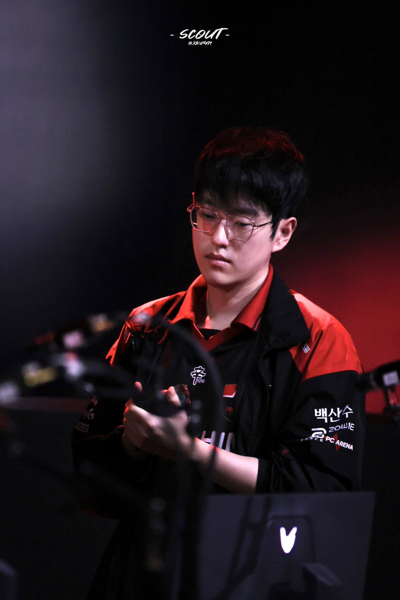 XKay71's tweet photo. 260827 LCK Play-In

#스카웃 #Scout #이예찬 
@NS_RedForce https://t.co/Ib9oNCOfCh