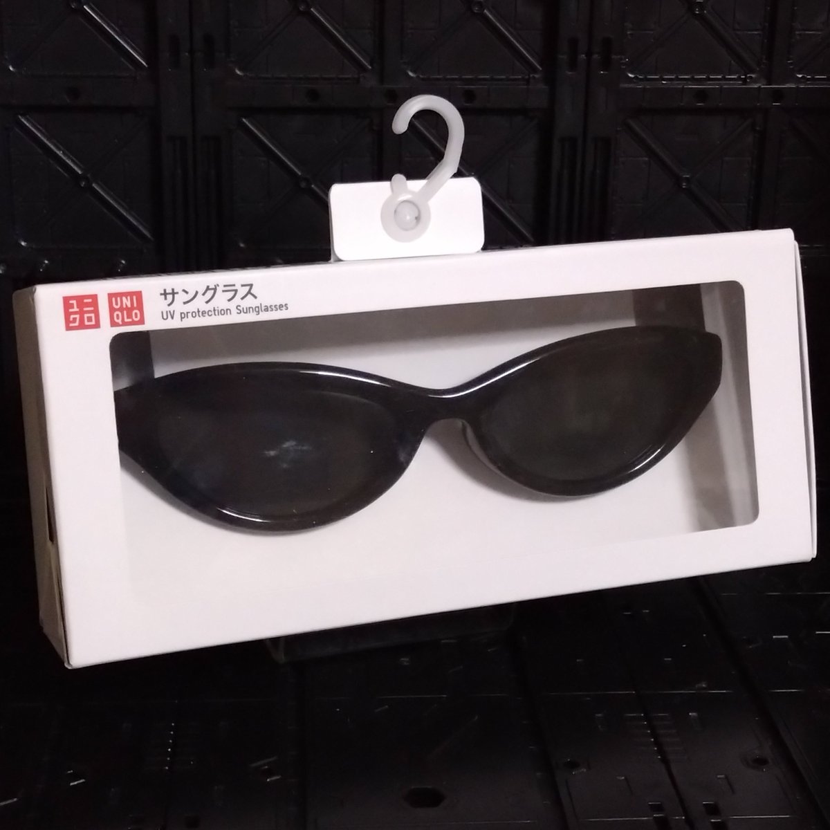 25katana's tweet photo. 🏥定時退勤後
🕶️#グラサン
今日まで特価と聞いて
#仕事帰りに
客は90% ｲﾝﾊﾞｳﾝﾀﾞｰだらけの
#御徒町
#吉池 
#ユニクロ 御来店
気に入ったﾃﾞｻﾞｲﾝのｸﾞﾗｻﾝ購入
朝夕 ｺﾚして出退勤する https://t.co/NmK0W3qkKf