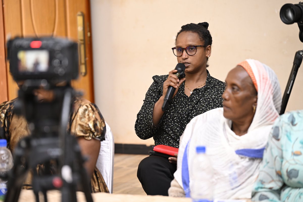 AddisIlo's tweet photo. Today, @IloProspects launched a Business Plan Competition in Assosa, Benishangul-Gumuz, one of 🇪🇹's refugee-hosting regions. 

The initiative will equip refugee &amp; host community member with business skills, mentoring &amp; seed capital to create jobs &amp; build sustainable livelihoods. https://t.co/AgCacpqSq0