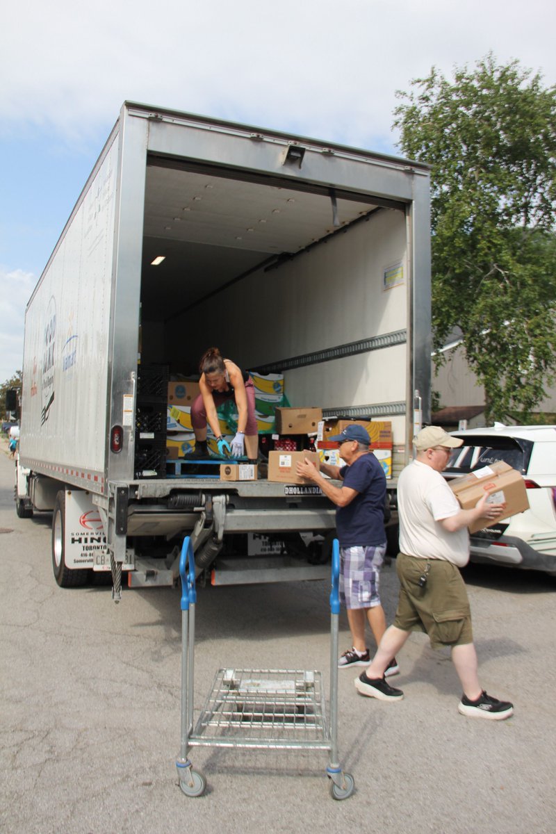FoodbankYR's tweet photo. Good food. Stronger communities. π
In July, we delivered 5,175+ lbs of nutritious food to Newmarket Co-operative homes, helping local residents access the food they need.
Help us keep good food moving. π
#FoodBankYR #YorkRegion #Newmarket #HungerHurts https://t.co/xLC35vuwPJ