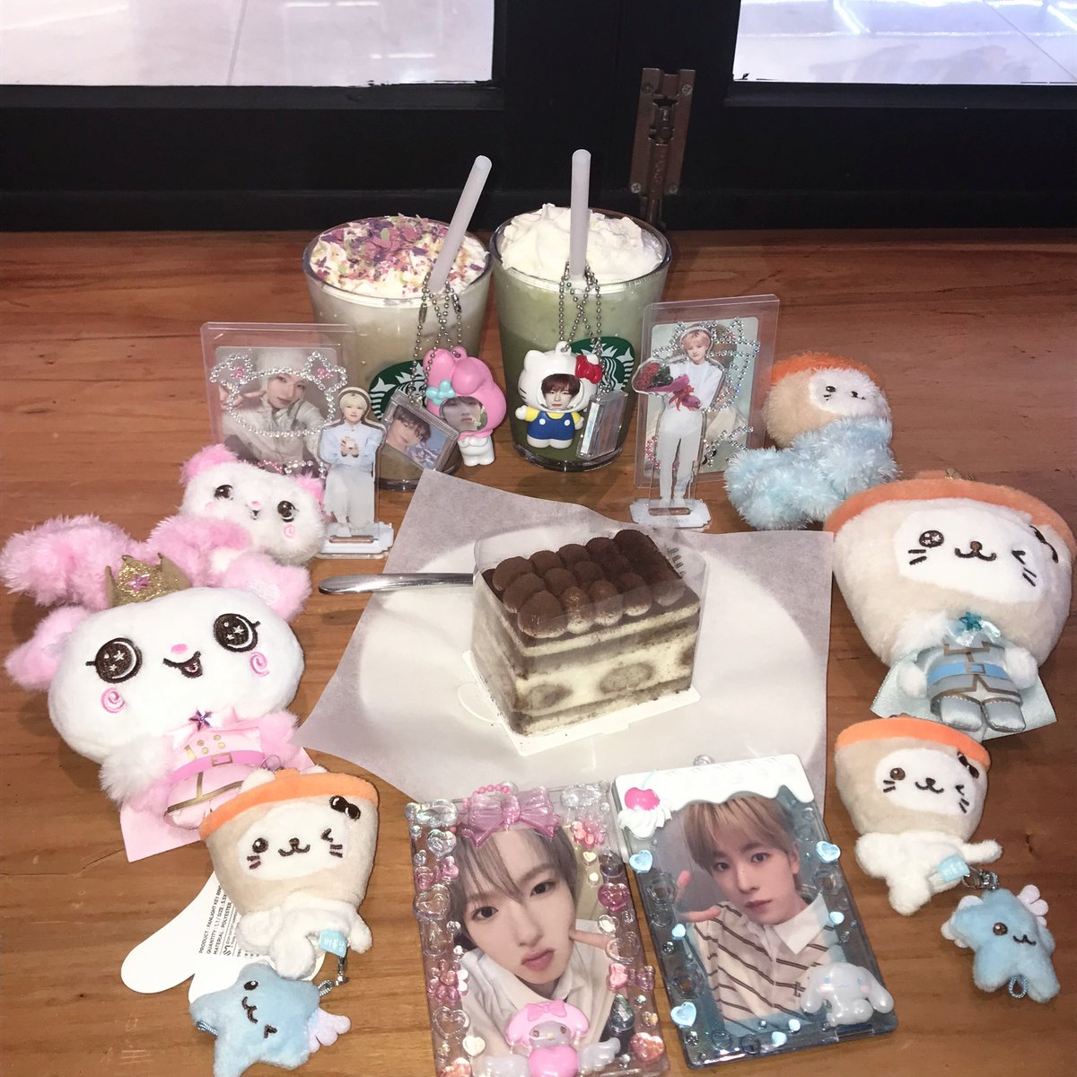 Zhilin_39's tweet photo. 반짝반짝 https://t.co/0nL7RI7C4j