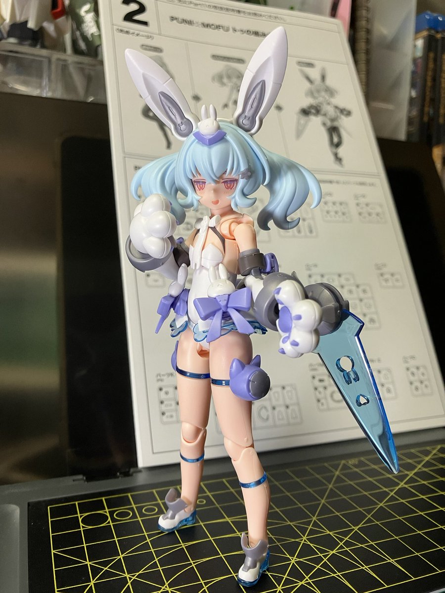 ugamaria's tweet photo. 武器できた！
積んでたプニモフは全員組めた！
…けど、今月ロンが届きますねぇ(蒼白)
今日はここまで！
#木曜日はプラモの日 https://t.co/iI6X2EEK90