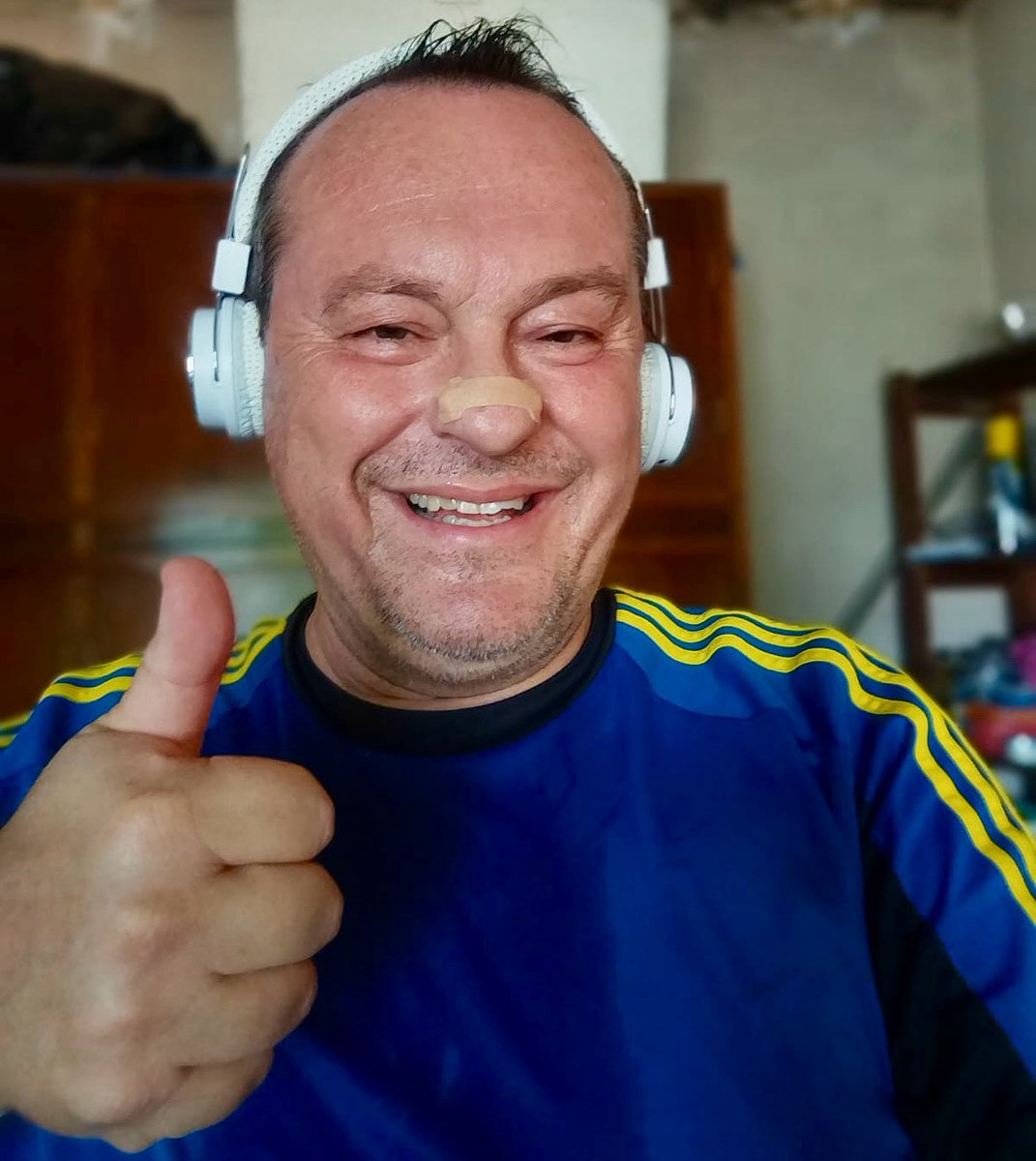 rafaelporcari's tweet photo. Suar faz muito bem!
Pratique #esportes! O #corpo, a #alma e a #mente agradecem. Olhe aí a minha cara de #feliz.
🏃♂️
#corrida https://t.co/pscbVKPVqI