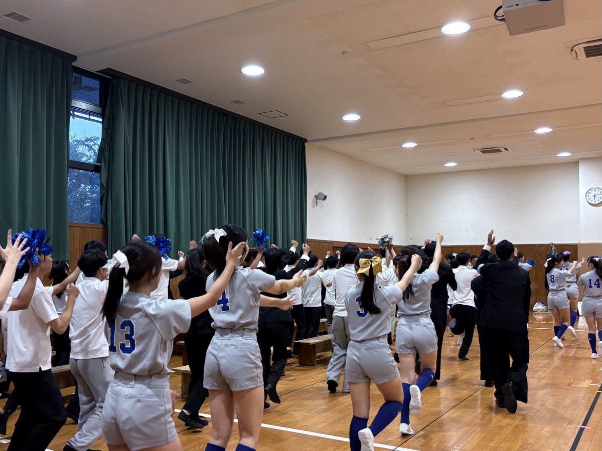 todai_ouen's tweet photo. 【8月24日軟式野球部壮行会】
8月26日より開幕する東京六大学軟式野球連盟秋季リーグ戦に向けて壮行会を開催いたしました🌟軟式野球部の皆様と様々な企画を通じて多くの交流ができました💭優勝を目指して秋季リーグ戦に臨まれる選手の皆様を心から応援しております！
#東大 #応援部 #軟式野球部 https://t.co/1OWCFOBVlI