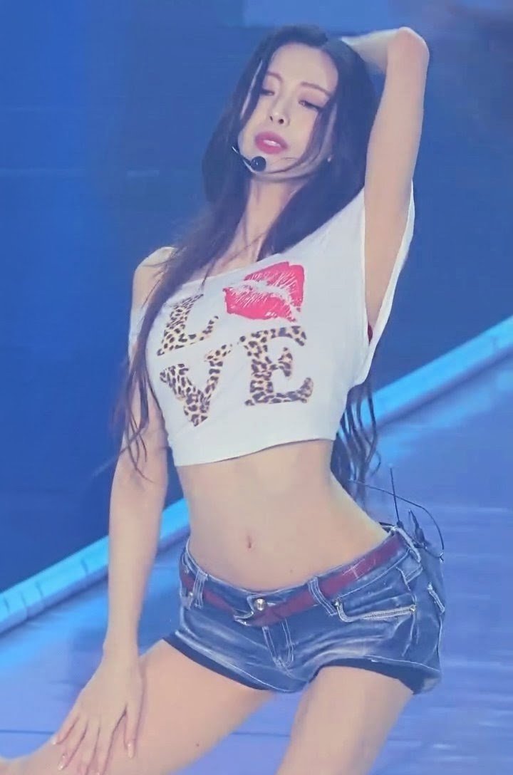 panst2000's tweet photo. #𝑖𝑡𝑧𝑦 #𝑌𝑢𝑛𝑎 #유나 https://t.co/11FdA0KN33