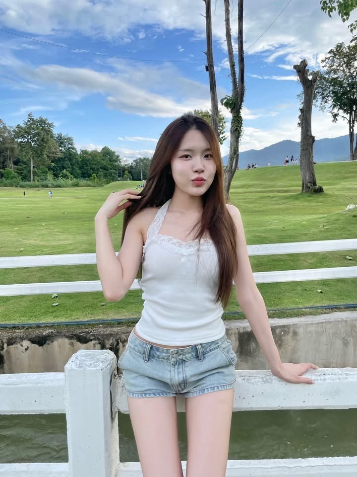 BoydLeon69269's tweet photo. 1.💄”ตอนแรกก็ไม่เชื่อ จนกระทั่งลองใช้เอง... ไอเทมลับที่บิวตี้บล็อกเกอร์เกาหลีโหวตให้เป็นอันดับ 1!“ 🦋 ครีมกันแดดเนื้อซูเฟล่ บางเบา คุมมันนาน 🌤💚💚600/1💢🌞💢💮

ไลน์ :  merr34

เพิ่มเพื่อน👇🏻🦎😻😻🦎😻🦎
https://t.co/S3IVuXemC1

#รับงานบางแสน 🌺💥💥 รับงานบางแสน💐#รับงานชลบุรี💐 https://t.co/Arqxdqx1PV