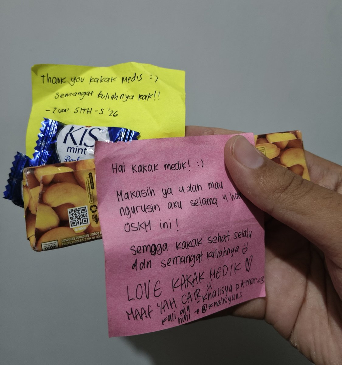 Lazarev412's tweet photo. Potret medik dengan ±160 anak. Luv buat kalian semua. Sehat-sehat ya. Jangan ketagihan ngemedik.
(Tapi jadi medik gapapa. Ketemu sma aq yg baiq) 🥰 https://t.co/LTKANxfjor