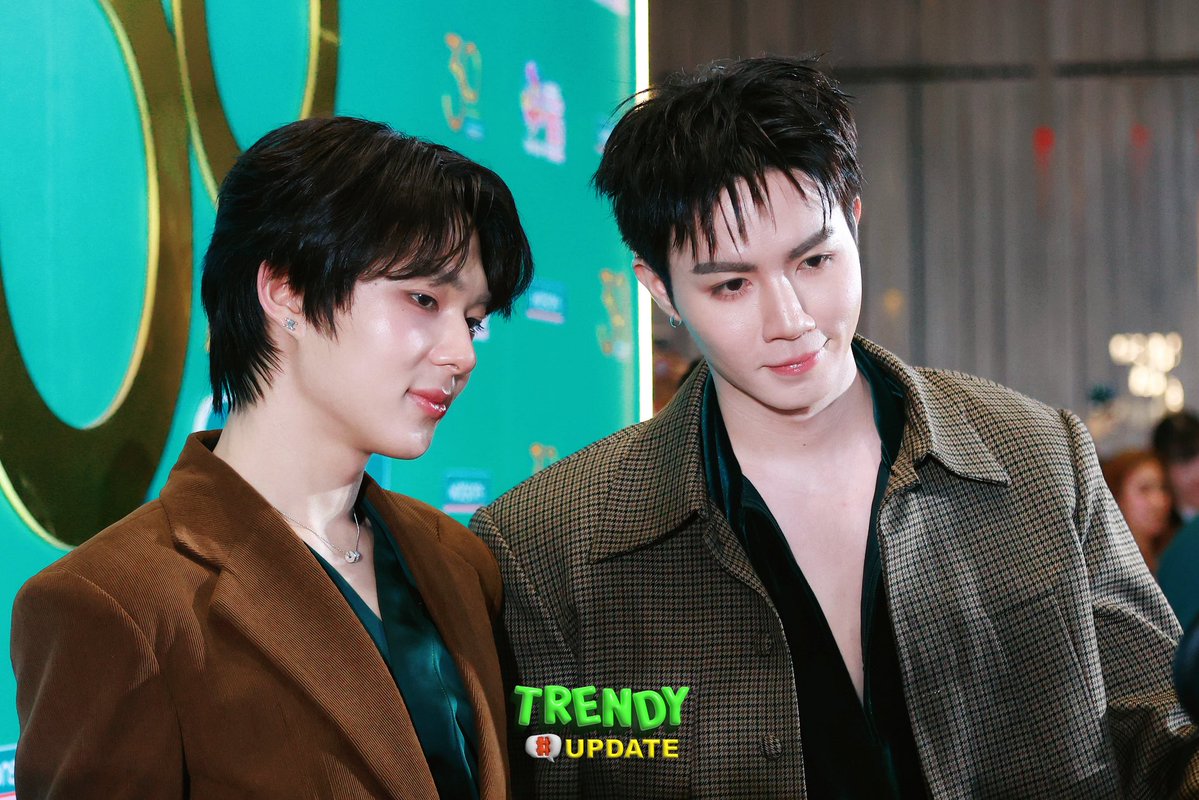 TrendyUpdate_th's tweet photo. "#ซีนุนิว" ในงาน Watsons "30 Years Celebration of Friendship" ✨️🤎🤍

ZEENUNEW X WATSONS 30TH
#WatsonsxZeeNunew
#ZeePruk #NuNew #zeeNunew
#30thanniversarywatsonsth https://t.co/USgCPX70IE
