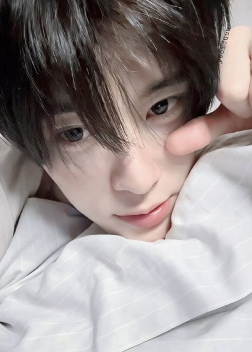 itsssion's tweet photo. 아니 즈니들 금손 수준 봐 ㅁㅊ

어떻게 이게                              이렇게 되냐고 https://t.co/akTXDuGZmT