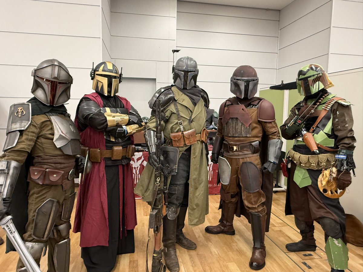 kj6jackal's tweet photo. 実際に会いにいったらそこは惑星マンダロアでした

我らの道 https://t.co/5X5bW4oZLt