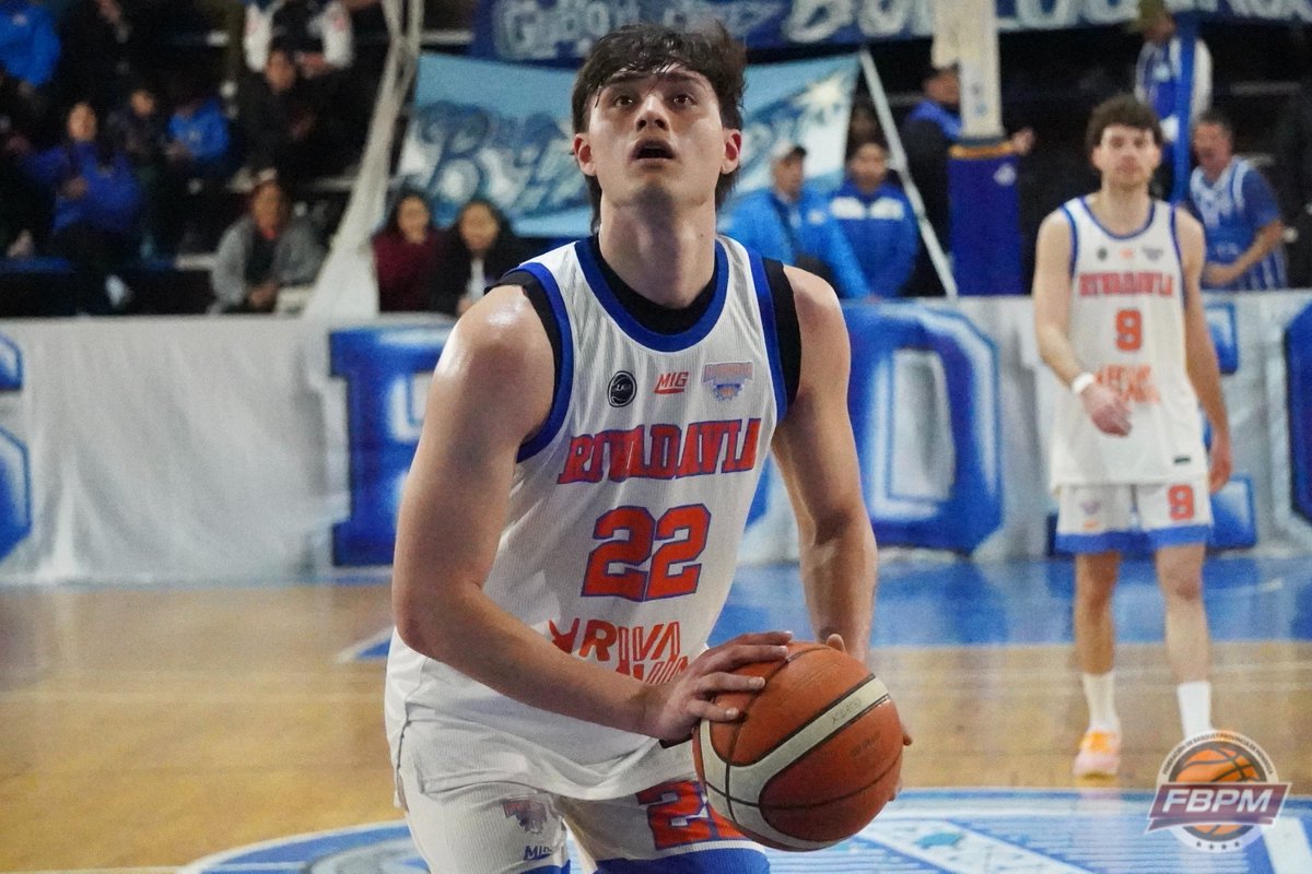 FbpmOficial's tweet photo. 𝗚𝗢𝗗𝗢𝗬 𝗖𝗥𝗨𝗭 𝗦𝗘 𝗧𝗜𝗡̃𝗢́ 𝗗𝗘 𝗡𝗔𝗥𝗔𝗡𝗝𝗔 🥳

En la 4ta jornada de la Superliga, Rivadavia Básquet se impuso en el Anexo y superó al Expreso por 80-70. Dominando hasta el final, los dirigidos por Cabañez consiguieron su 3ta victoria al hilo. Destacó Juan Cruz Cano. https://t.co/y8WXJ8dS3f