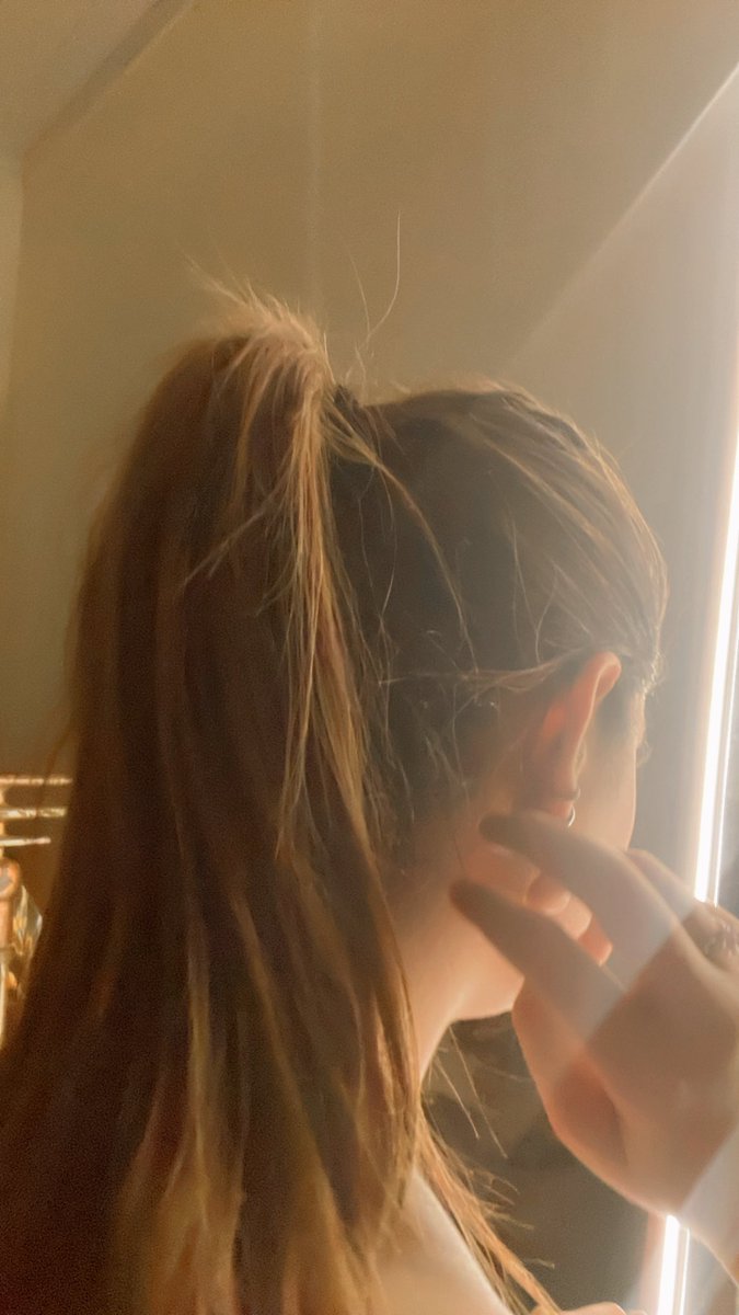 nonchalantbibi's tweet photo. bits and pieces https://t.co/VuDYH9Oi3r
