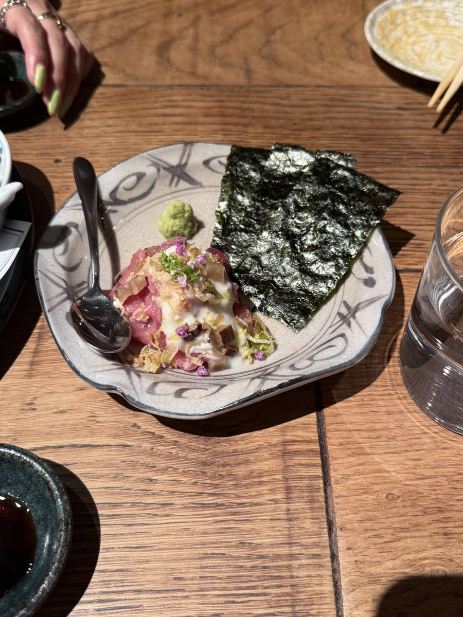 im_ma_diary's tweet photo. 池尻大橋のLANTERNE、コスパ良くて女子会に最高だった💛1枚目のレーズンバター美味しすぎてやばかったから絶対頼んで。。。たくさん食べて飲んで1人4000円程度だった🥹からあげも最高だった。代々木上原店の方も気になる！！！ https://t.co/JQ5HsWYGZK
