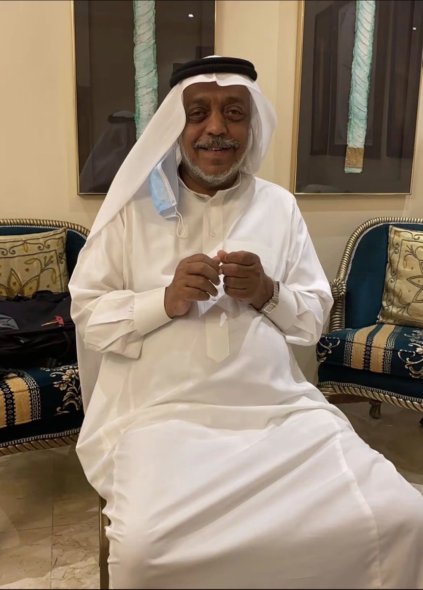 QtOvt's tweet photo. انتقل الى رحمة اللّٰه ضابط الايقاع في فرقة الاستاذ محمد عبده وأحد خاصته ورفيق دربه على مدى عقود "عمر شلاح البركاتي" ، نسأل اللّٰه أن يتغمده بواسع رحمته
#عمر_شلاح 
#العازف_عمر_البركاتي https://t.co/WxYG61HQEJ