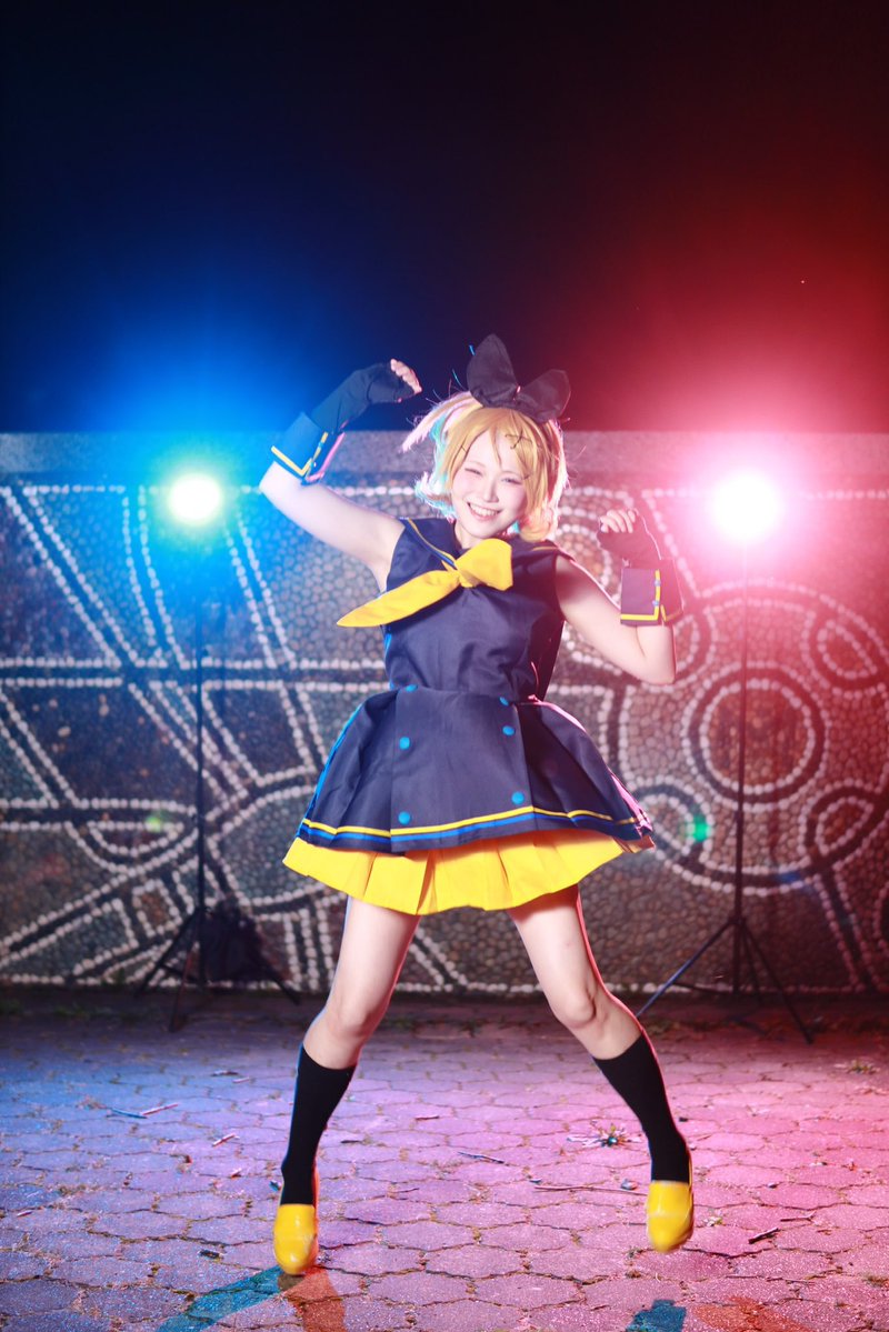 Sako_cos's tweet photo. 便乗して
インヴェガとバルプロ酸とパキシル

やめて一ヶ月で6キロ落ちたところ https://t.co/bxZRIEQotM