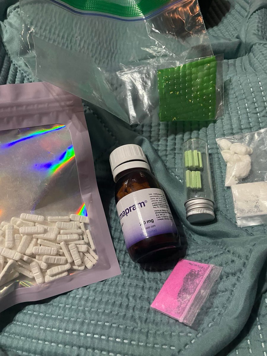 XanLord4's tweet photo. Back at it! How many can you identify?

 #drugtwt #drugs https://t.co/xWv7PP9clm