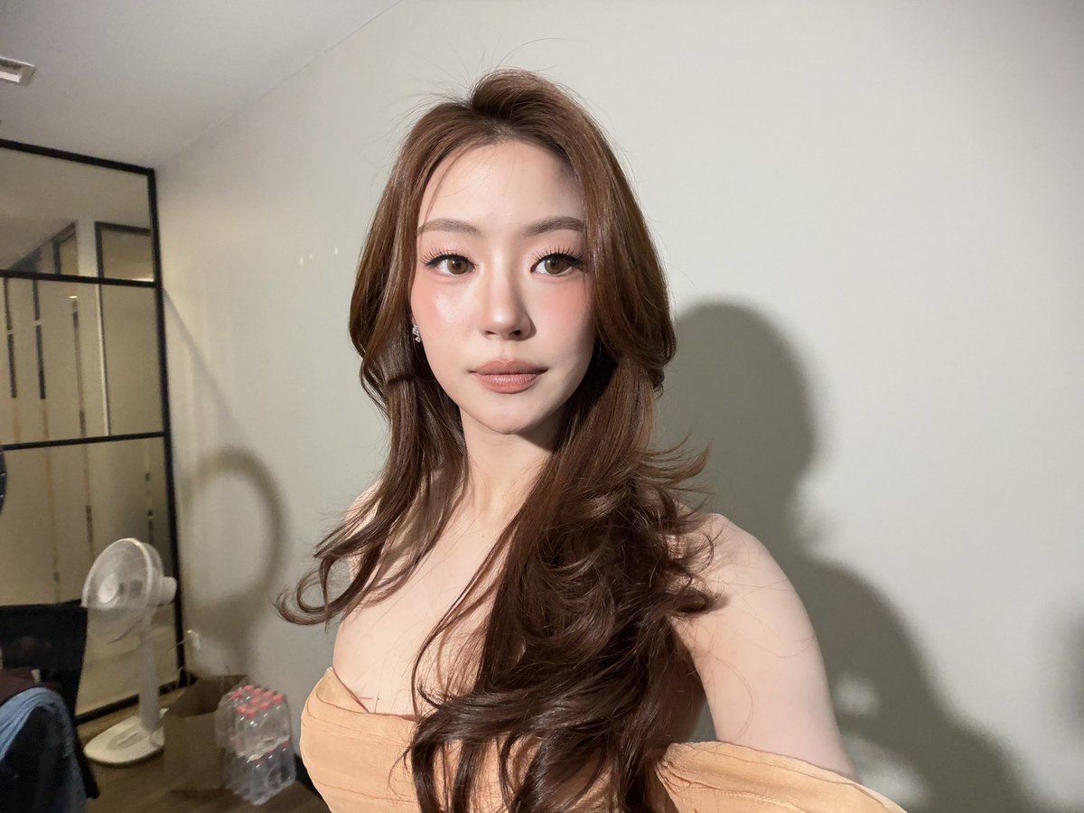 miunatshaa's tweet photo. Thank youuuuu kaaa ขอบคุณที่มาให้กำลังใจกันน้าาาา เลิฟยูวววว🥹🤎🫶🏻

MIU SPECIAL APPEARANCE 
#CentralBeautyAwards26xMiu https://t.co/ypJ3Qrbvk8