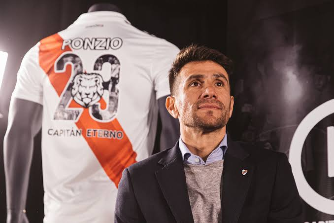 porqueTTarg's tweet photo. "Nuevo DT"

Porque Leonardo Ponzio será el entrenador interino de River hasta fin de 2026 tras la salida del "Chacho" Coudet. https://t.co/Pa4JoX0Pen