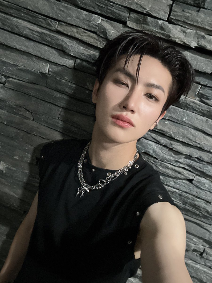 TNX_twt's tweet photo. Die Another Day 🔥

#TNX #티엔엑스
#최태훈 #TAEHUN https://t.co/zH1fY1MtXf